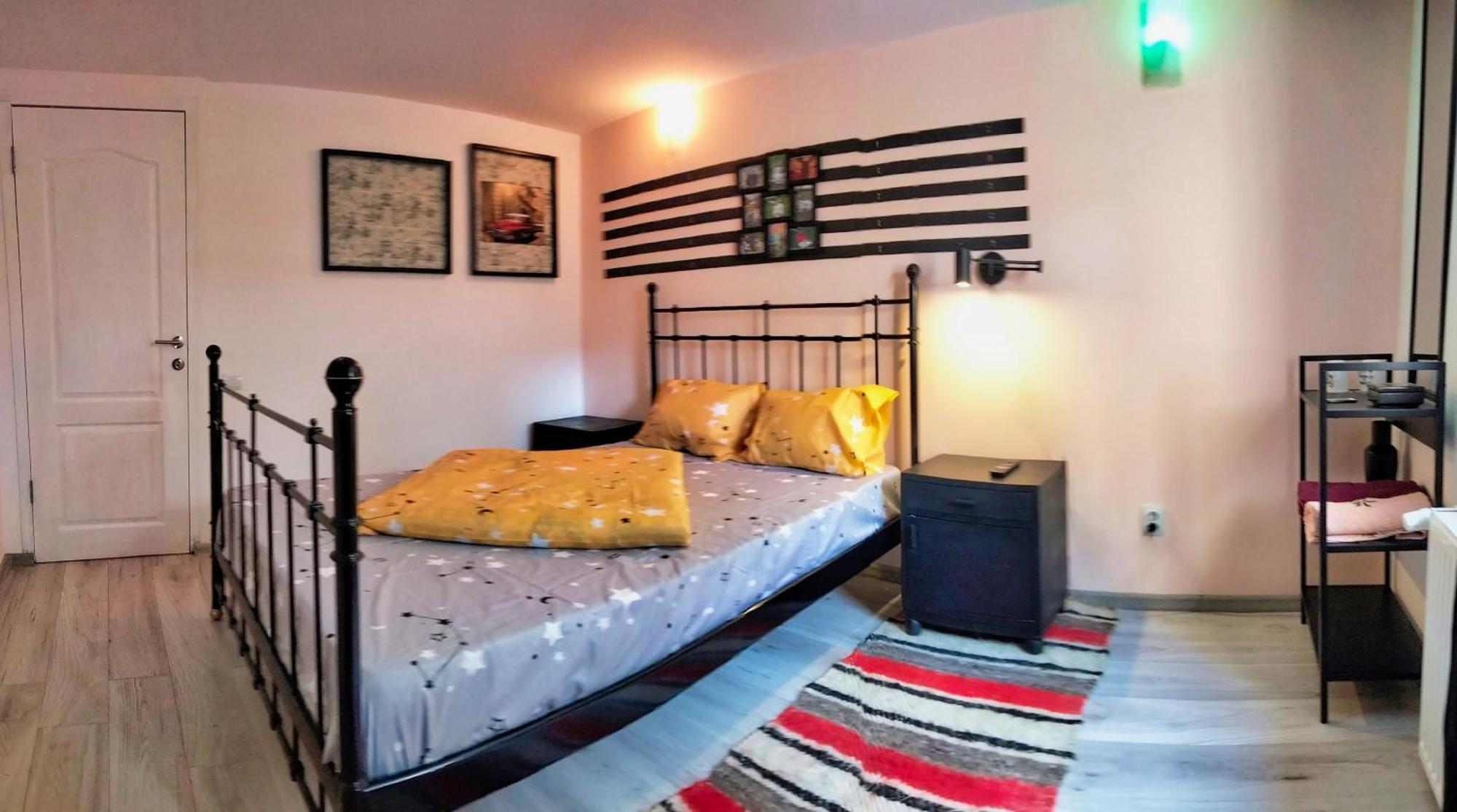 Appartement Doi Iepuri à Azuga Extérieur photo
