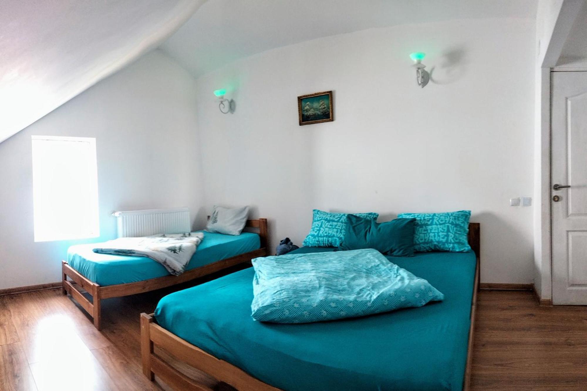 Appartement Doi Iepuri à Azuga Extérieur photo